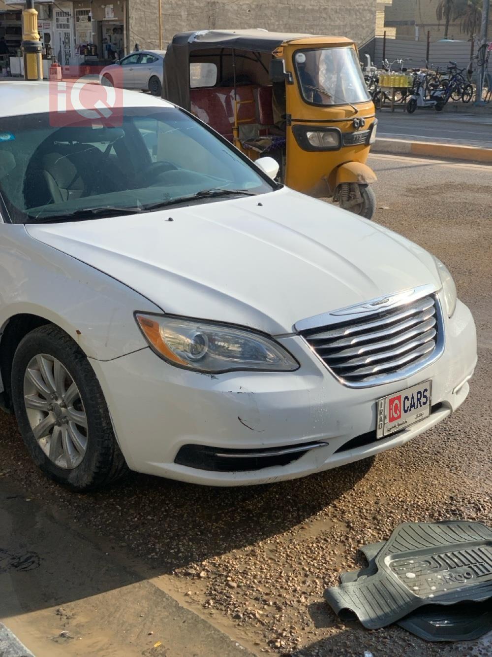 Chrysler 200